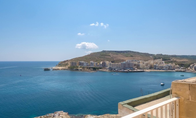 Marsalforn Apartamento | Marsalforn Penthouse con vistas al mar