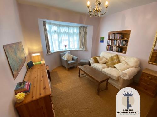 Hillingdon Casa | Beautiful Self-contained Cottage