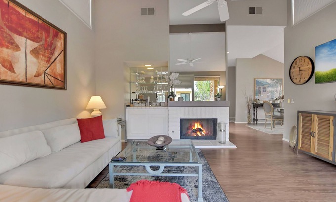 Cathedral City Casa | Beautiful Semi-Detached Townhouse in Cathedral City