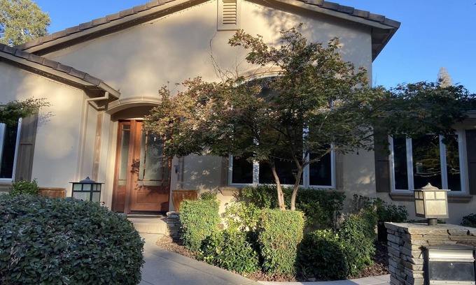 Sierra Oaks Casa | Beautiful Sierra Oaks Home - Perfect for Families