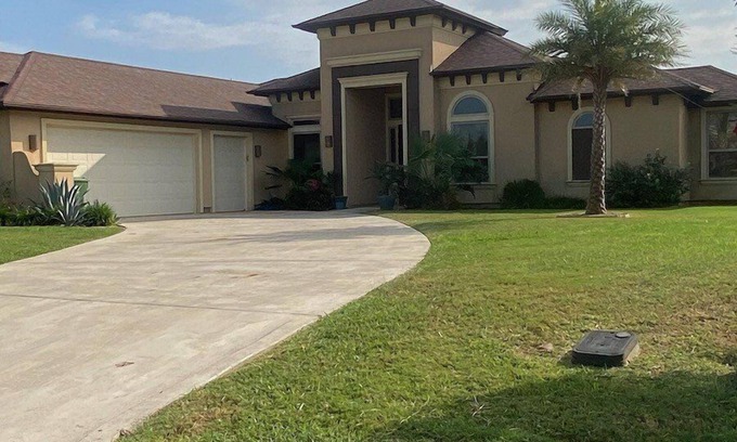 Port Isabel Casa | Beautiful Single Family Home in 21 Whooping Crane