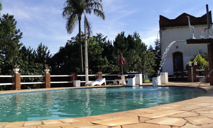 Socorro Casa | Hermoso lugar con dos casas, una gran piscina, lagos para la pesca y la vista de 360º