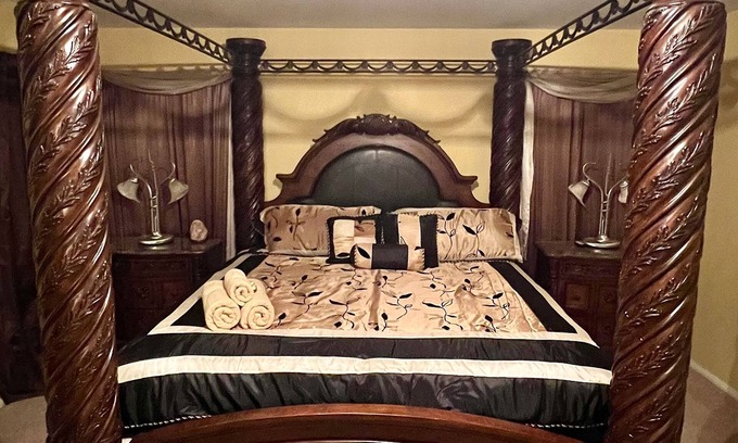 North Las Vegas Casa | Beautiful spacious house with lots of room for family and friends.