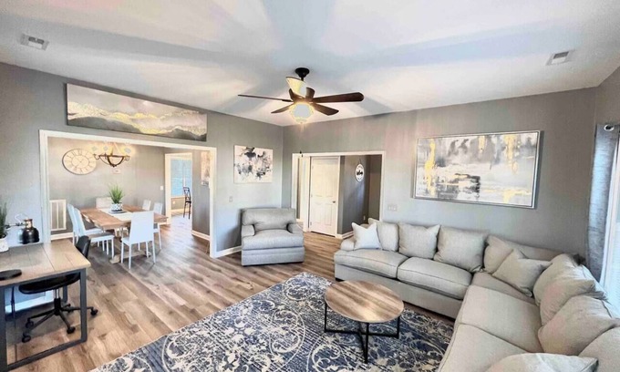 Wilmington Casa | Beautiful, Spacious, Hidden Gem In Heart of ILM