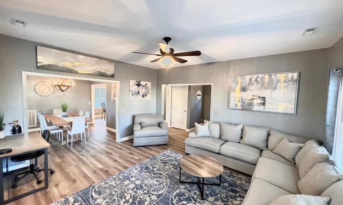 Wilmington Casa | Beautiful, Spacious, Hidden Gem In Heart Of Wilmington
