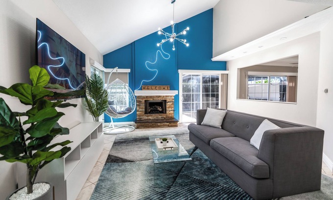North Tustin Casa | Beautiful Spacious Home Minutes to Disney