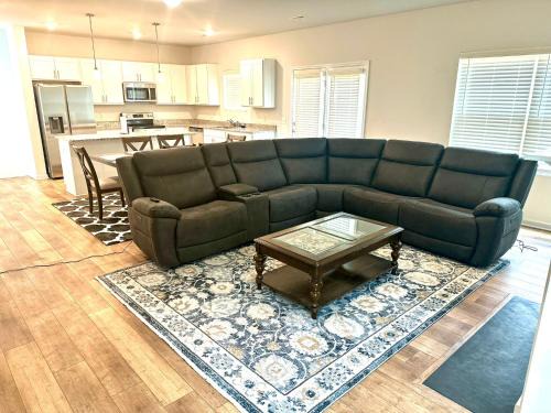 Winston - Salem Casa | Beautiful Spacious Family-Friendly Home
