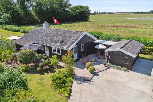 Karrebksminde Casa | Beautiful Summer House For 8 People And 2 Dogs