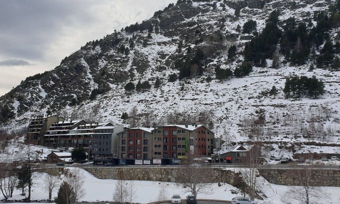 Incles Apartamento | Hermoso apartamento soleado en Incles - Vista al valle