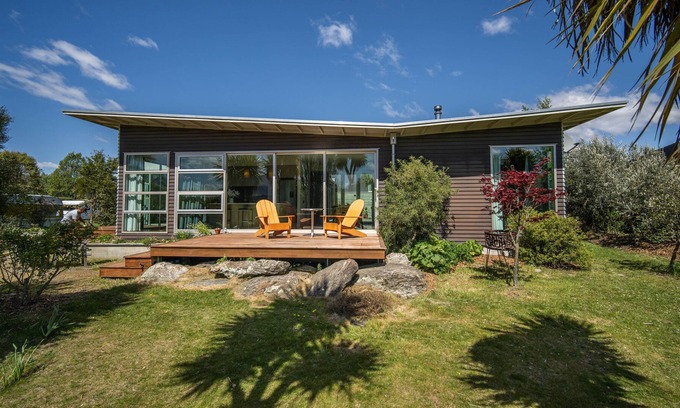 Albert Town Casa | Beautiful, sunny riverside property.