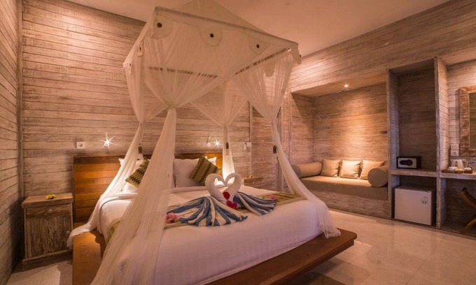 Mushroom Bay Cabaña | Hermosa cabaña de teca en Lembongan con césped enorme