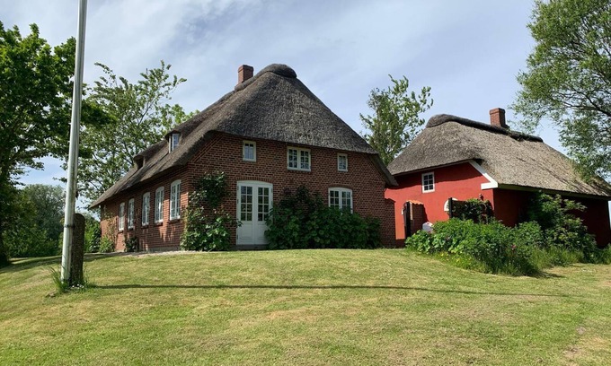 Rudbøl Casa | Hermosa casa de campo con techo de paja en la frontera germano-danesa cerca de Sylt