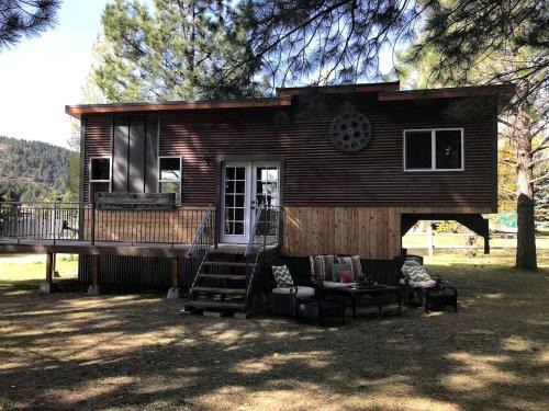 Irwin Casa | Beautiful Tiny House with Wrap-Around Deck and Skylight for a Romantic Escape in Irwin, Idaho