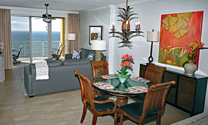 West Panama City Beach Condominio | Precioso condominio de Tropic Winds - Servicio de playa gratuito - ¡Gran balcón - Netflix!