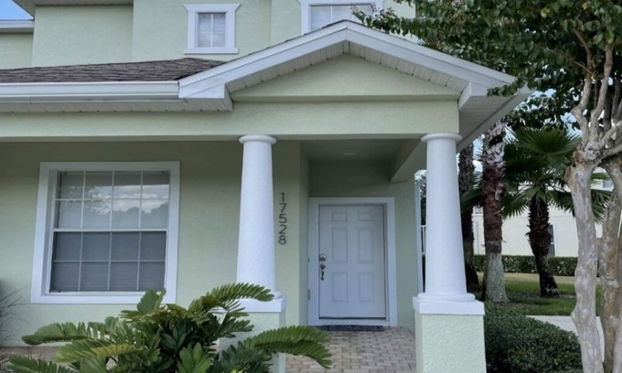 Four Corners Casa | Beautiful Townhouse with Splash Pool Close to Orlando Attractions
