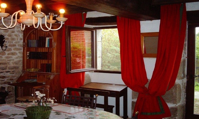 Savennes Cabaña | Hermosa casa tradicional de Creuse cerca de Guéret