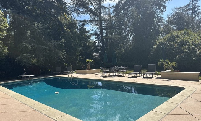 La Canada Flintridge Casa | Beautiful Foothill Bungalow w/ Pool