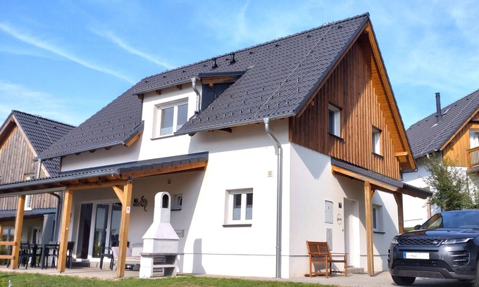 Lojzova Paseka Casa | Bonita casa en el lago