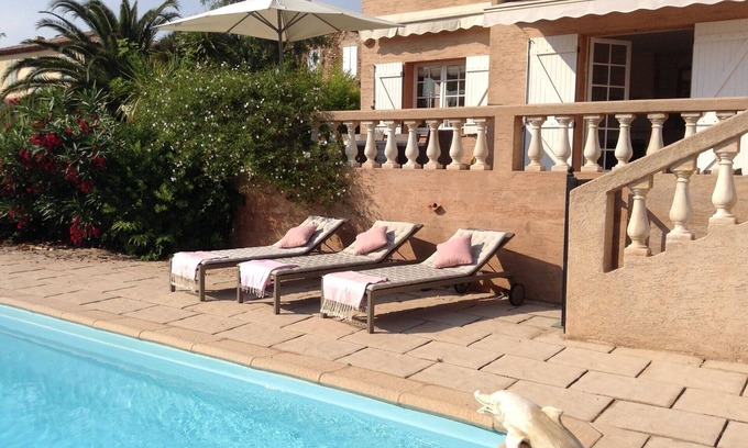 Cabasson Villa | Maravillosa villa con piscina, ubicada en unos jardines tranquilos, cerca de la hermosa playa.