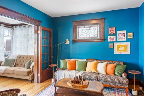 Moncton Casa | Beautiful Victorian Home Located Downtown Moncton