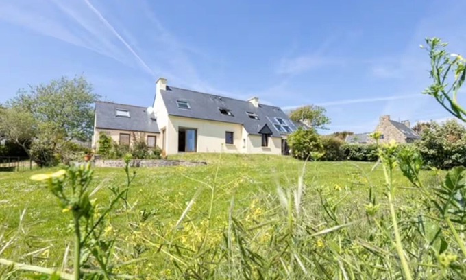 Crozon Casa | Beautiful view at La Palue - Family home & ocean!