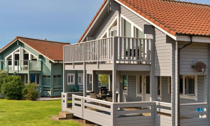 Hopton Casa | Estupenda casa de vacaciones para 4 personas con WIFI, jacuzzi y balcón