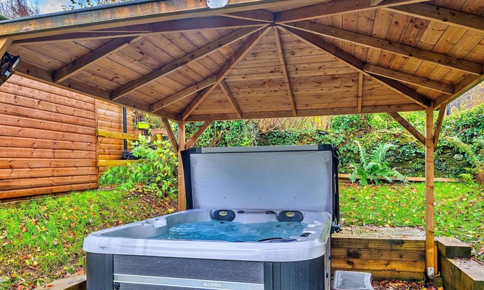 Dolwyddelan Casa | Estupenda casa de vacaciones para 5 personas con WIFI, bañera de hidromasaje, TV y aparcamiento