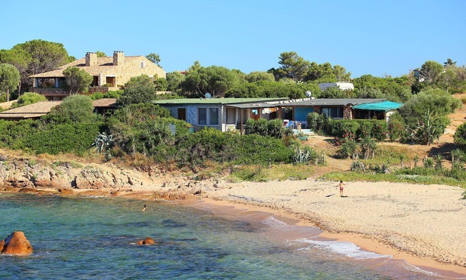 Costa Corallina Casa | Preciosa casa de vacaciones para 6 personas con WIFI, TV, patio y aparcamiento