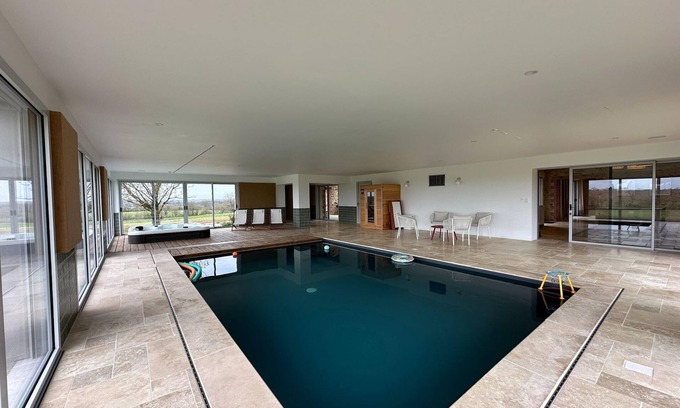 Sainte-Cecile Casa | Beautiful villa with wellness views