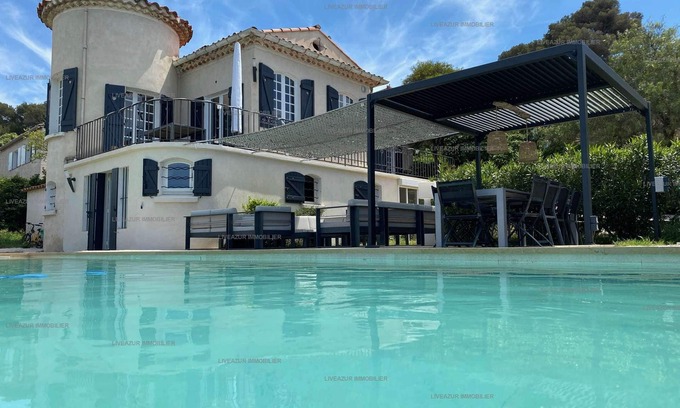 Sanary-sur-Mer Casa | BEAUTIFUL VILLA SEA VIEW AIR-CO BEACH BAND CITY WALKING DISTANCE SWIMMING POOL GARDEN PARKING 10...