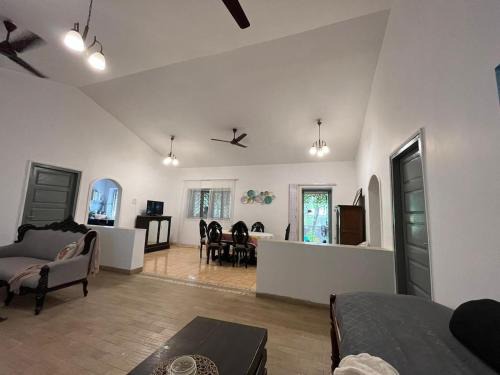 Kune Village Chalet De Esquí | Beautiful Villa in Khandala with Hot Tub