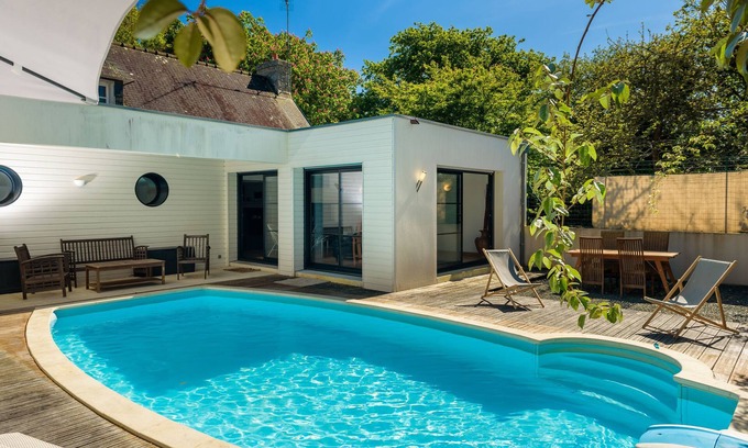 Plomeur Villa | Hermosa villa en Plomeur con piscina privada