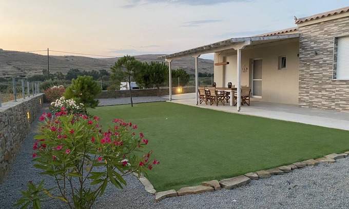 Lemnos Villa | Hermosa villa cerca de la playa