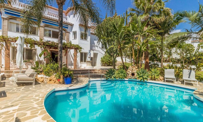 New Golden Mile Villa | Hermosa villa con vistas increíbles!