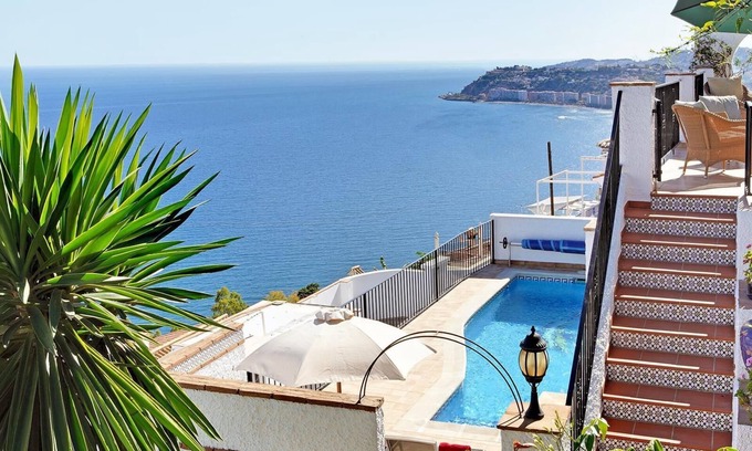 Salobrena Villa | Preciosa villa con vistas al mar, piscina, jardín y Wi-Fi