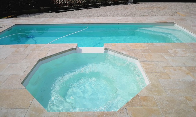 Les Esterets du Lac Villa | Hermosa Villa con piscina, jacuzzi y cancha de petanca no se pasa por alto :)
