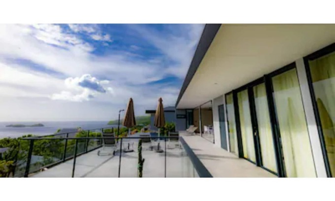 Bouillante Villa | Beautiful villa with sea view and Cousteau reserve with mirror pool 5*****