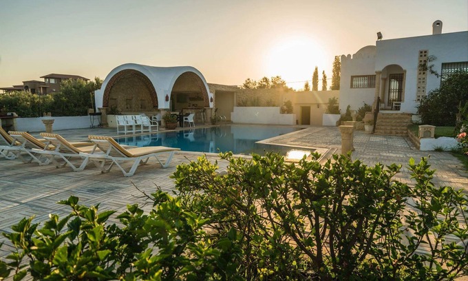 El Maamoura Villa | Hermosa villa con piscina