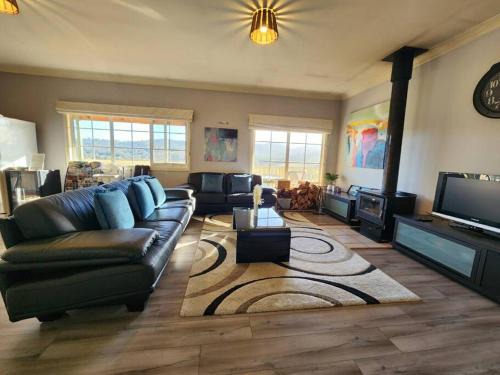 Rokeby Casa | Beautiful vineyard stay
