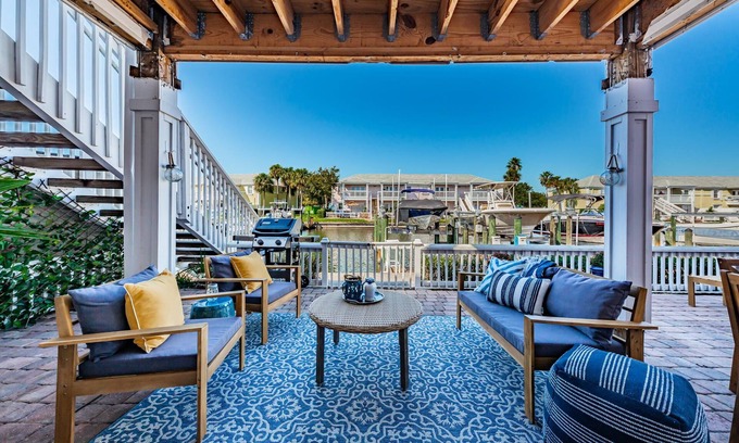 Coquina Key Condominio | Beautiful Waterfront Resort Style Living - 1 bed