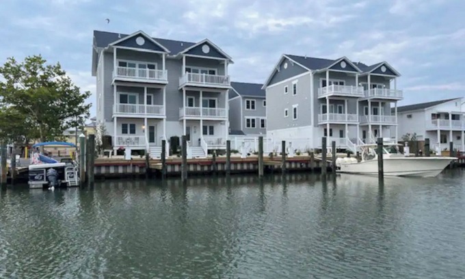 Ocean City Casa | Beautiful waterfront home in great location!