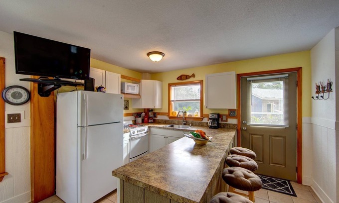 Frisco Apartamento | Beautiful wooded lot.Two minutes from the Atlantic Ocean and Pamlico Sound.