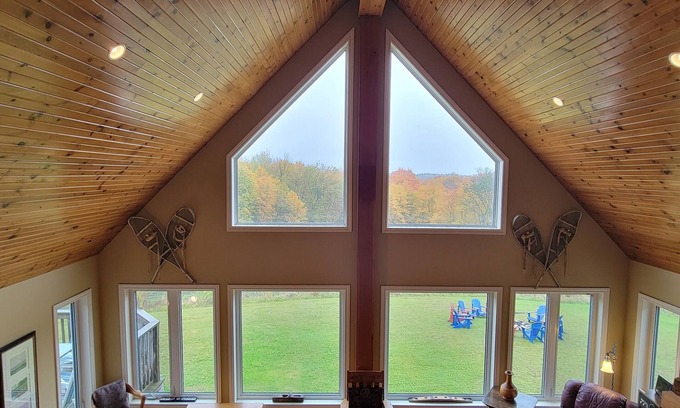 Grey Highlands Chalet De Esquí | Hermoso chalet rústico todo el año 20 minutos al oeste de Blue Mountain Collingwood