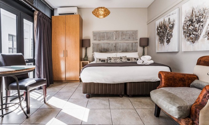 Stellenbosch Central Apartamento | Explore Stellenbosch desde este magnífico apartamento