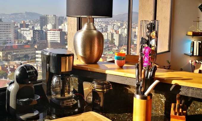 La Mariscal Apartamento | 2 BDR French Suite Almagro en el famoso Mariscal con balcón y vista maravillosa