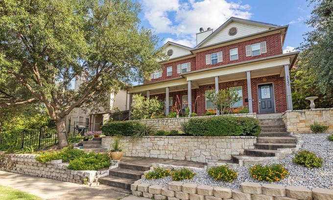 Fort Worth Cultural District Casa | Beautifully Appointed Home in the Heart of Fort Worth!