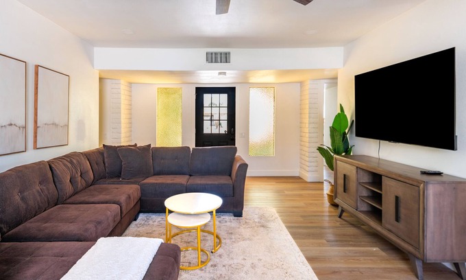 Shea North Estates Casa | Beautifully Appointed 5BR 2BA Home Heated Pool