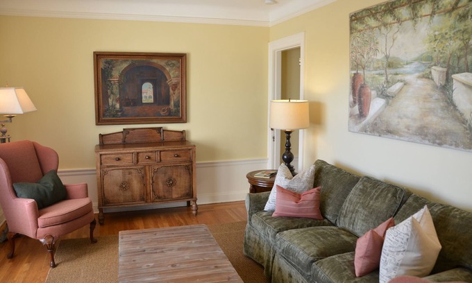 Sonoma Casa | Bonita casa adosada a 2 cuadras de la plaza Desde $ 215 noche, fuera de temporada