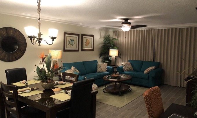 Panama City Beach Villa | Recién amueblado, muy bien decorado 1 BR / 2 BH Villa
