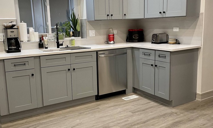 Bronzeville Apartamento | Beautifully Furnished 2BD Apartment